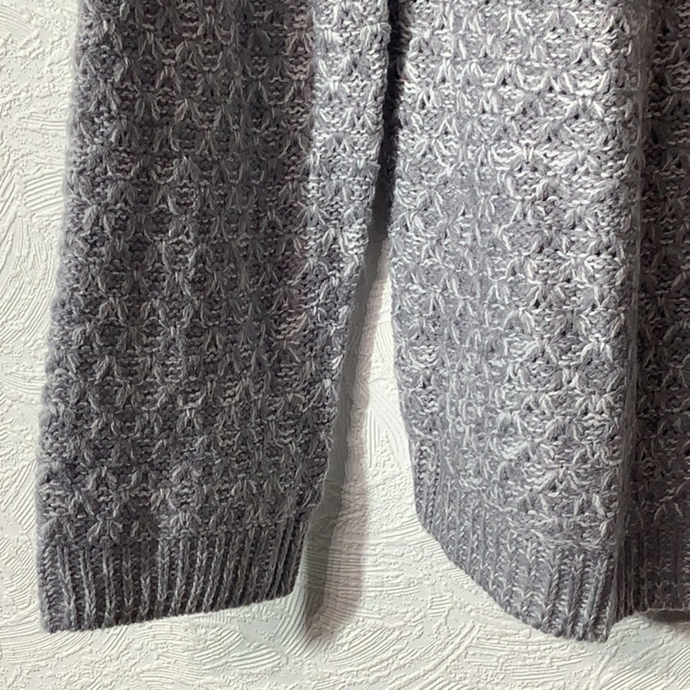 Croft & Barrow NEW - Sz M - knit lightweight sweater - yoke tuck stitch per tag - Picture 5 of 12